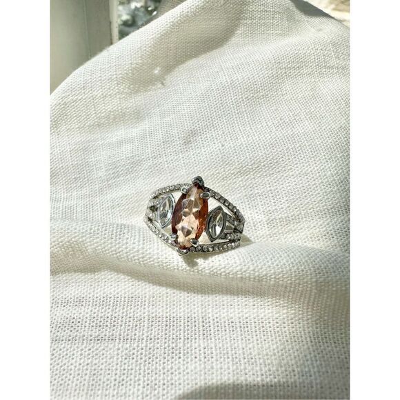Marquis amber color cocktail ring - Picture 4 of 4